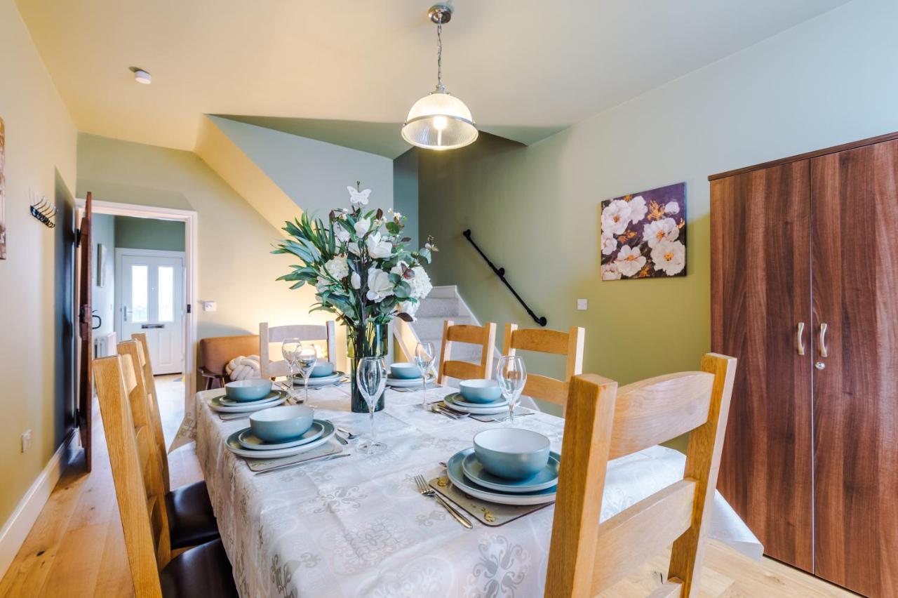 New! Gorgeous 2-Bed Home In Chester City Centre By 53 Degrees Property - Incredible Location, Ideal For Small Groups - Sleeps 6! Kültér fotó